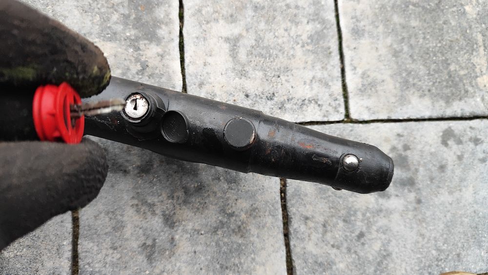 Główka haka holowniczego Saab 9-3