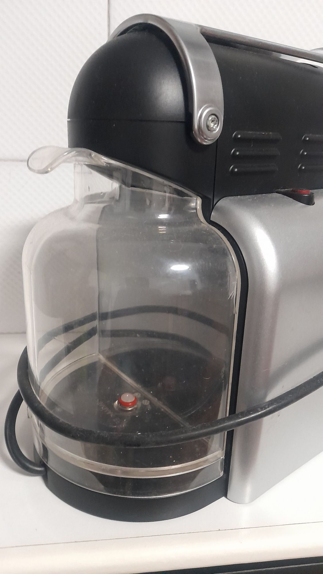 Máquina Nespresso com avaria