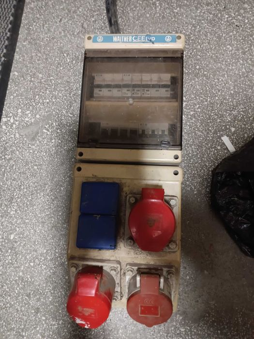 Rozdzielnica budowlana