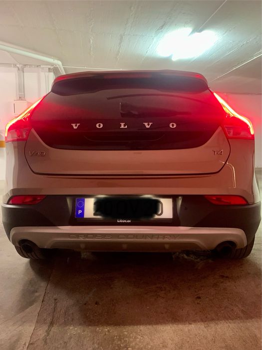 Volvo V40 T4  Cross Country Summum