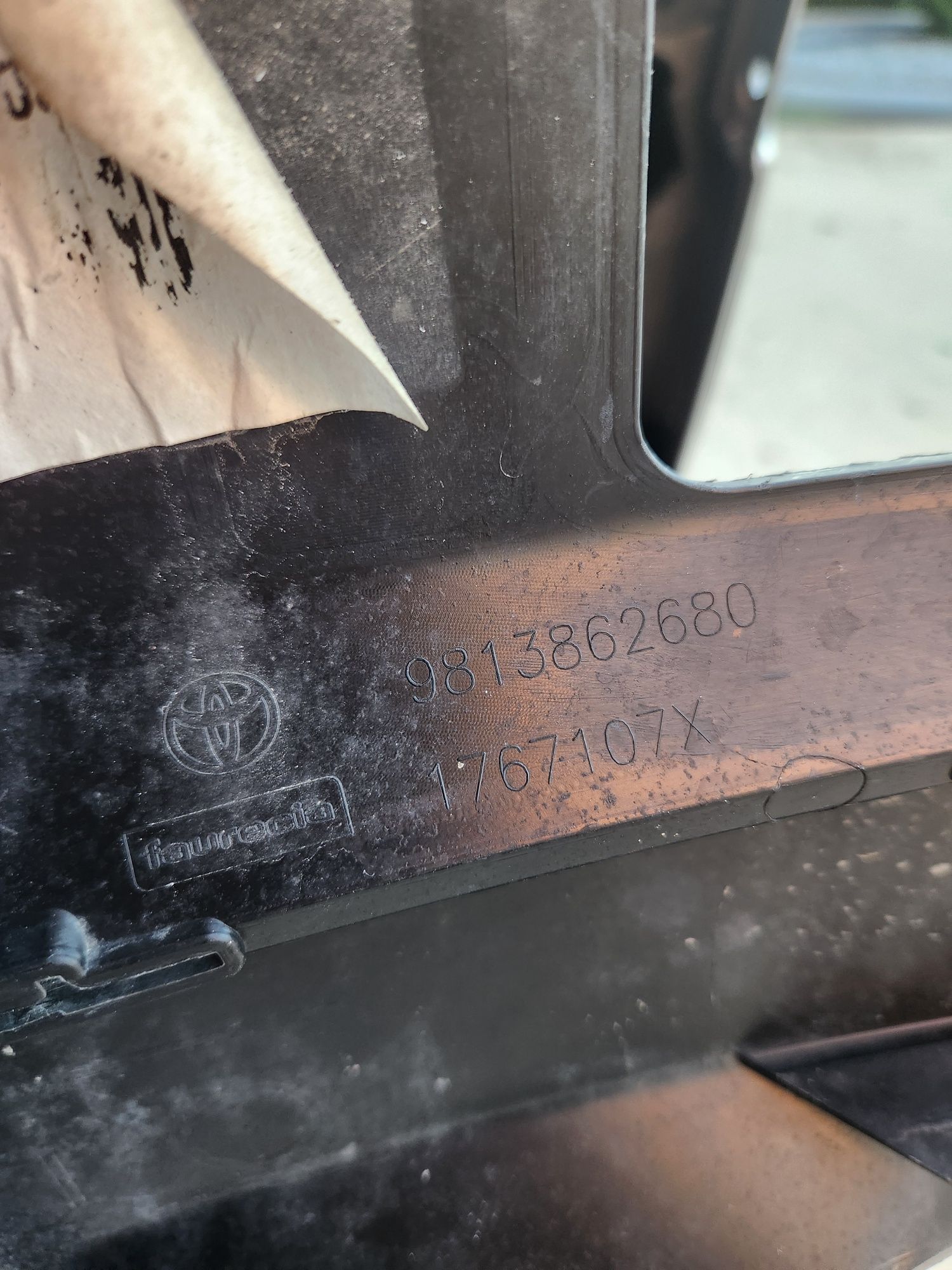 9813862680 - TOYOTA PROACE II 16- Передній БАМПЕР решітка радіатора
