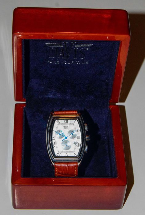 Relógio Davis 0030 Retro Tonneau chronograph