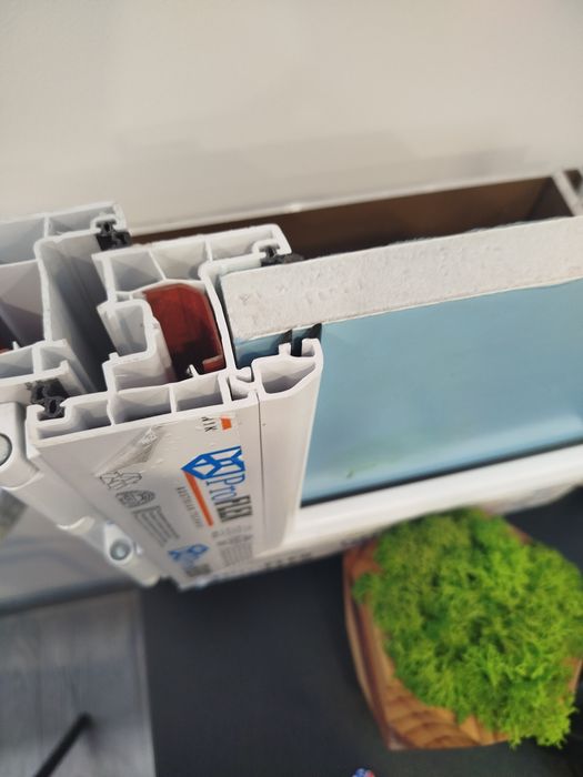 Двері та вікна металопластикові