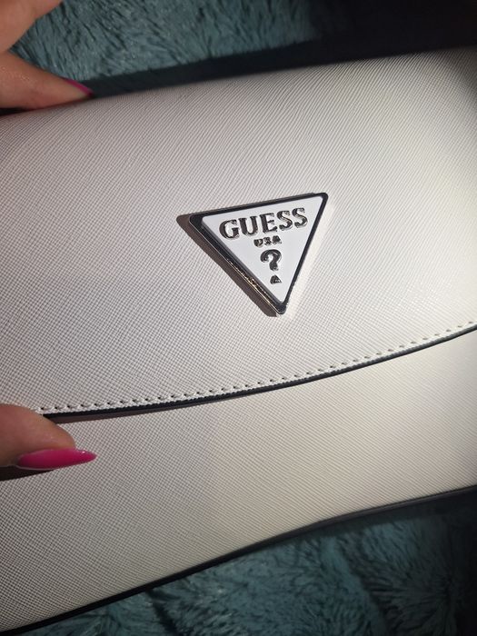 Mala Guess como nova