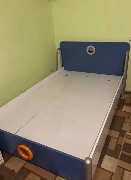 Дитяче ліжко для хлопчика або дівчинки