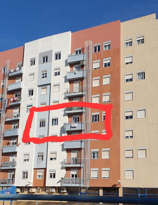 Apartamento  T2  100m2 ARRENDAR
