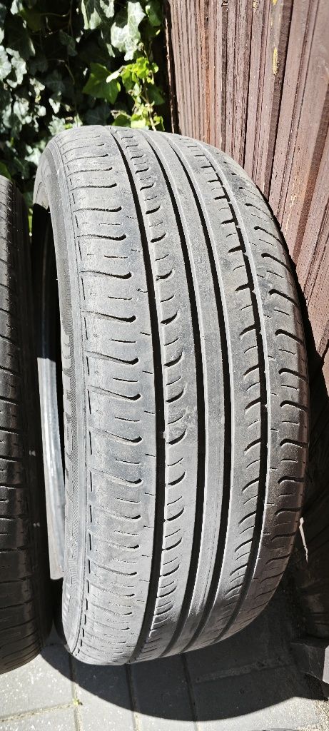 Hankook optimo K415 225/55R18/98H