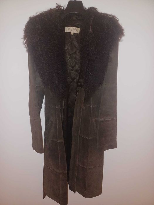 Casaco vintage comprido todo em pele forro almofadado da René Derhy