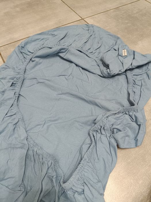 Нове простирадло на резинці 120х60