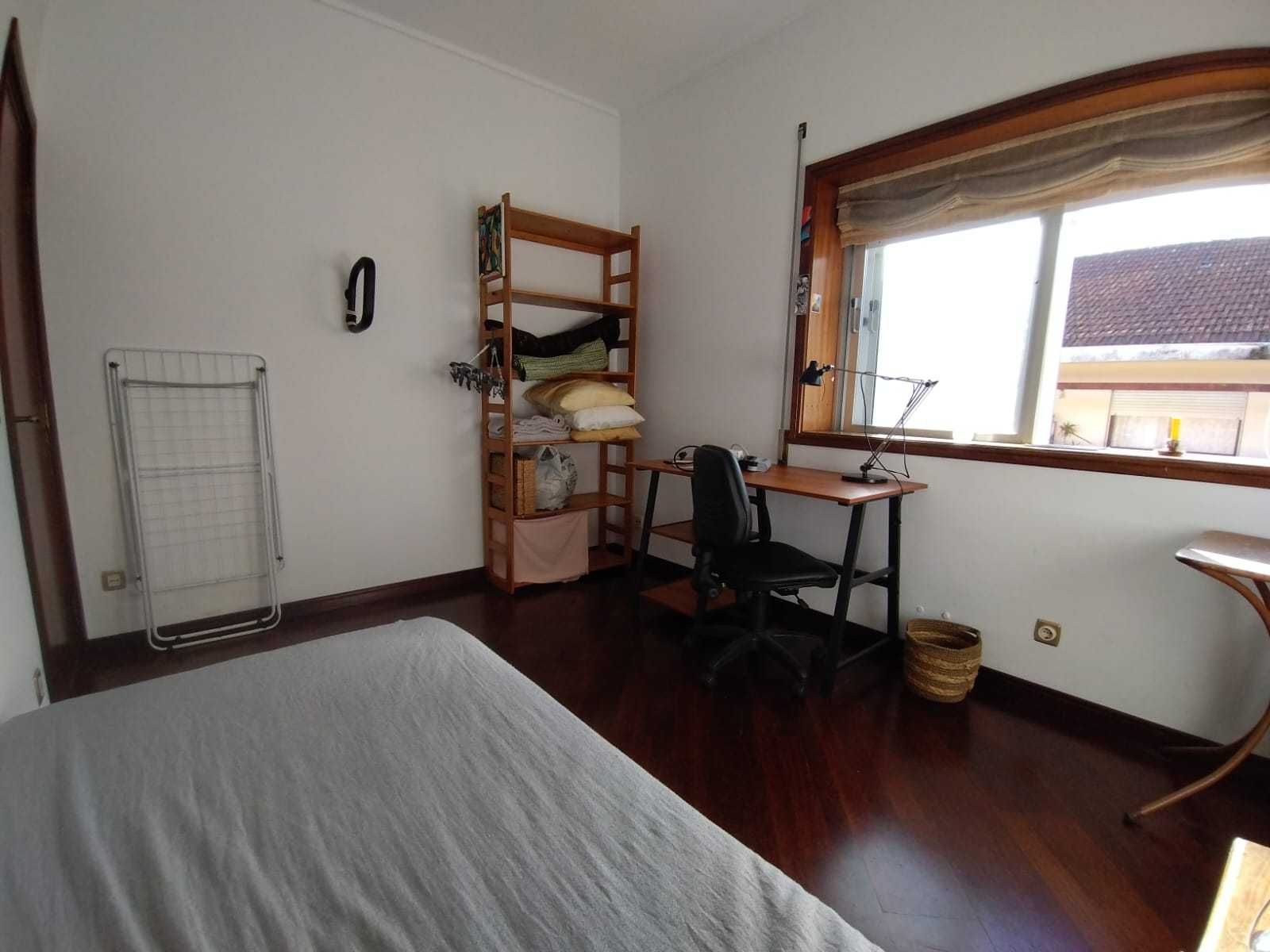 Quarto Individual - Entrada Imediata – Apartamento T3 centro de Aveiro