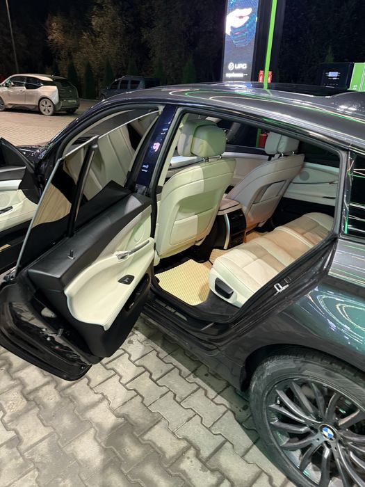 BMW 5 Series GT 2013