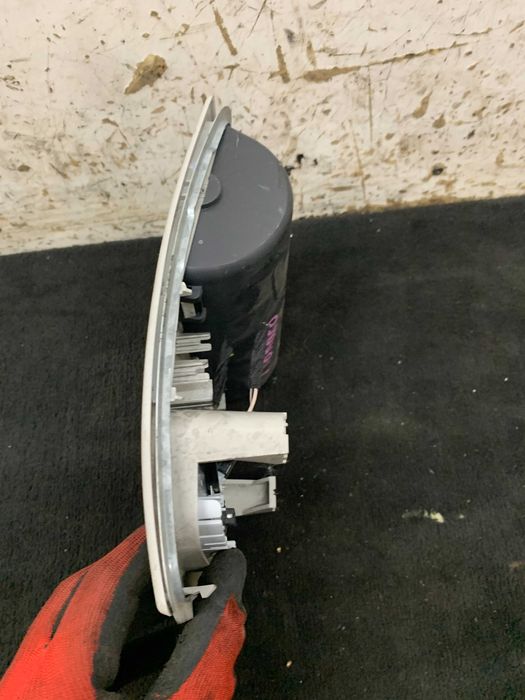 Ford Mondeo MK4 IV Osłona Lampki Podsufitki Schowek Lampka
