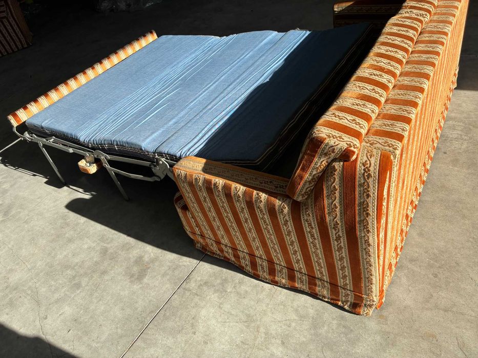 Conjunto de Sofá com cama + Poltronas - Qtd. 1 Und.