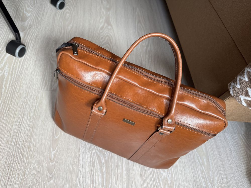 Torba meska na laptopa, skórzana Solier