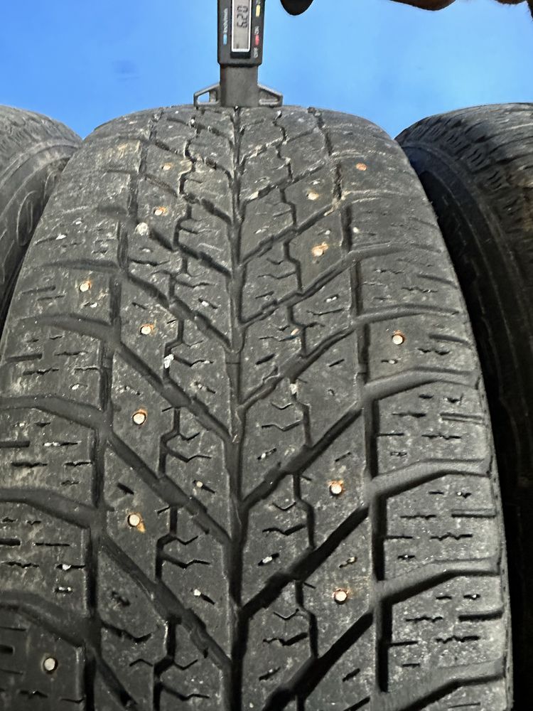 Good Year Ultragrip Winter 235/55r17 зимова