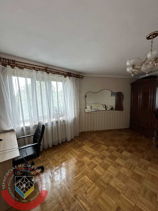 RLT I01 Продам 4 кімнатну квартиру в районі Льотного училища