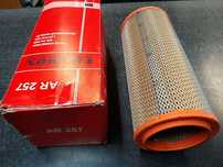 FILTR POWIETRZA RENAULT 18,20,21,25,30 ESPACE TD FUEGO CHRYSLER VOYAGER  CHEROKEE ARENA  MA614