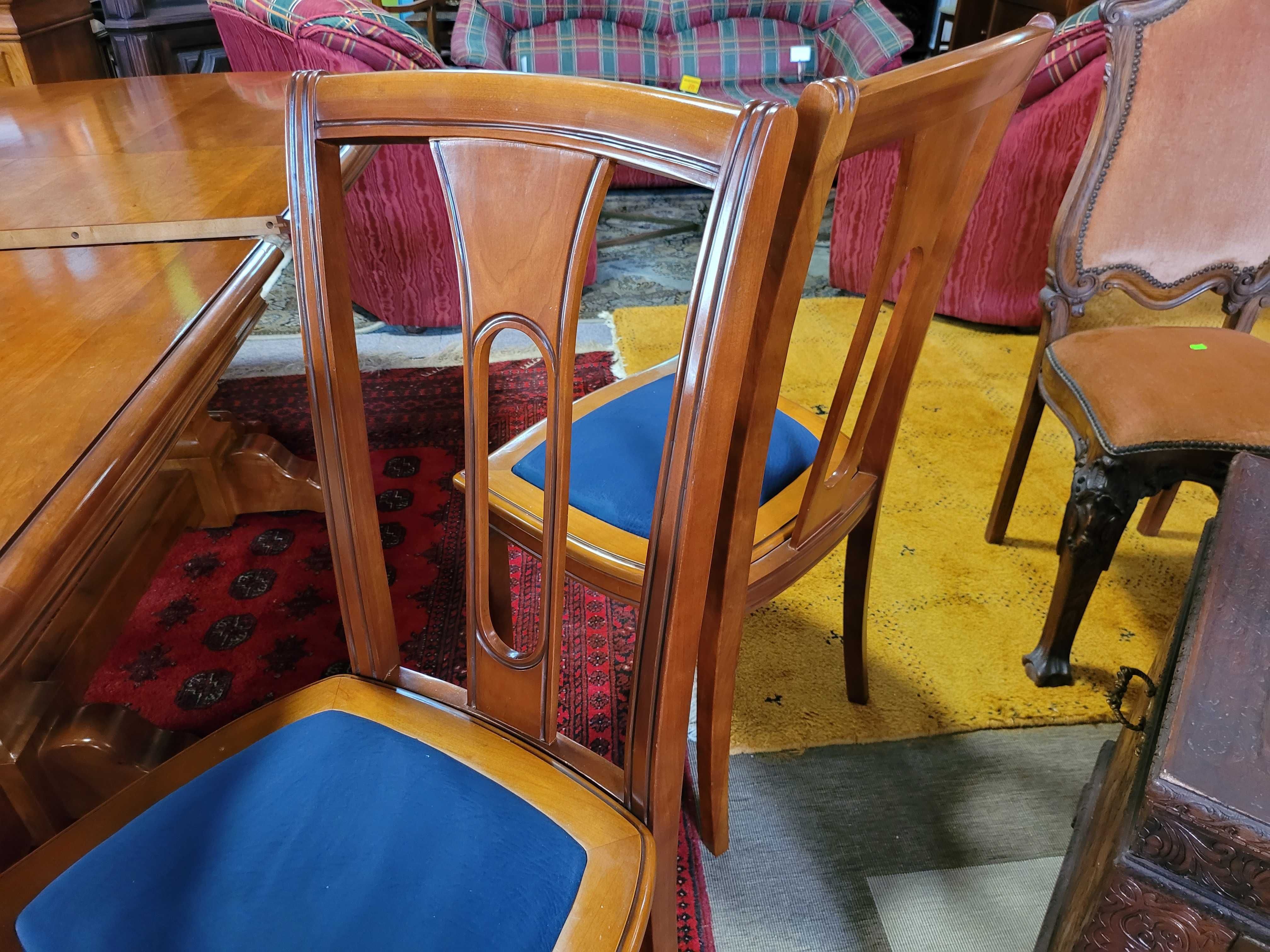 Cadeiras de sala em madeira maciça - Algumas m