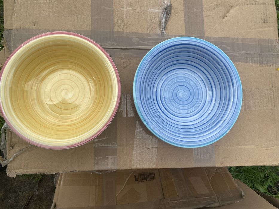 2 nowe nieużywane ceramiczne miski  kolorowe cena za 2
