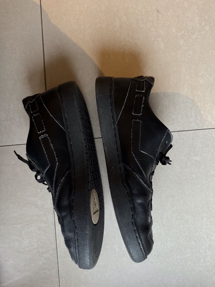 Guess czarne skorzane buty 42
