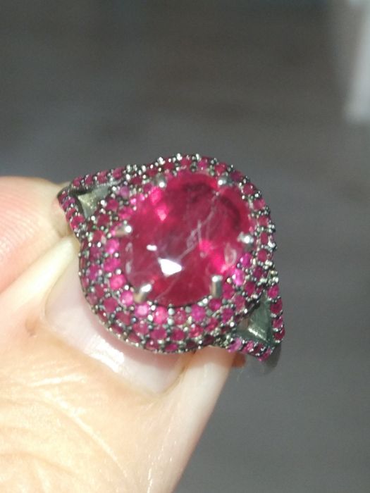 Pierścionek srebrny z naturalnym Rubinem 9*7 mm