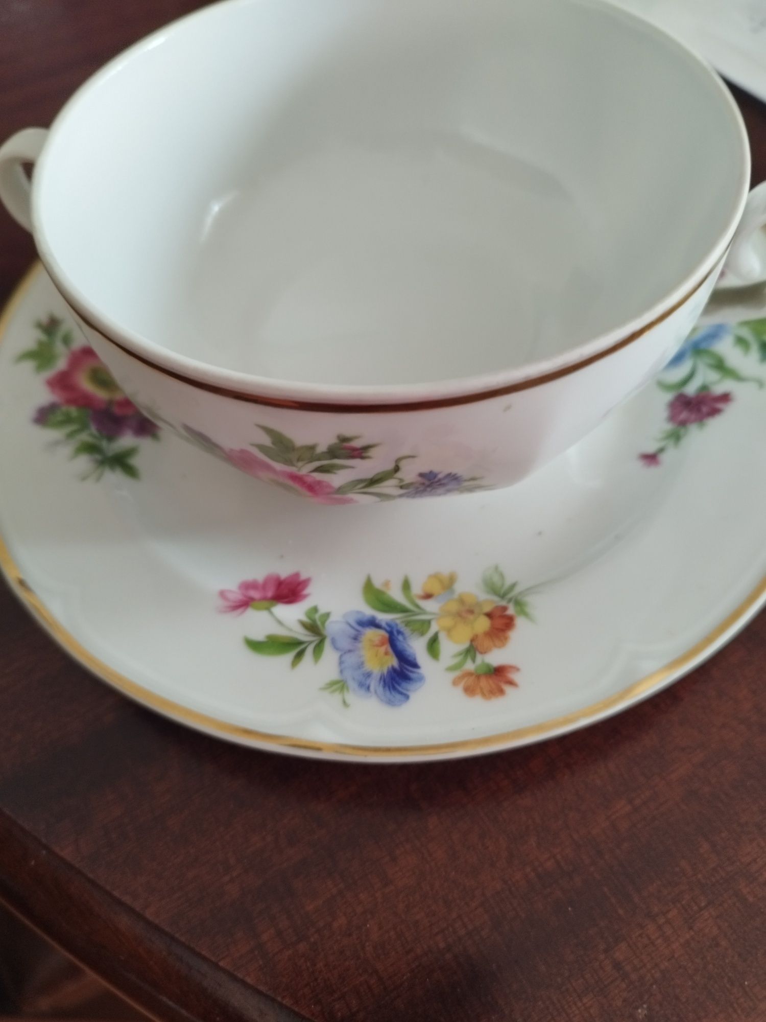 Cristais e porcelanas