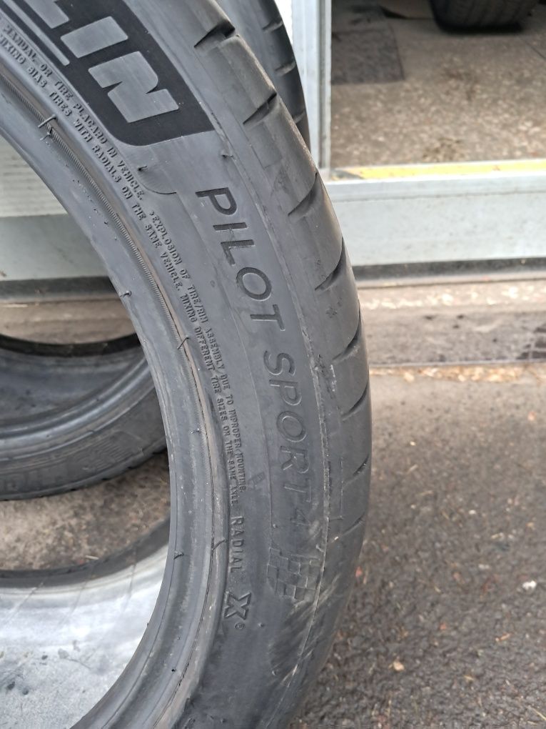 245/40/17 Michelin