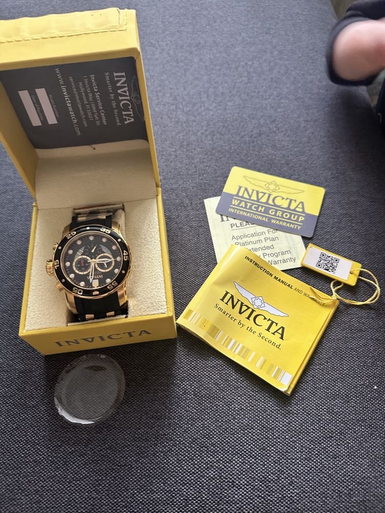 Чоловічий годинник Invicta