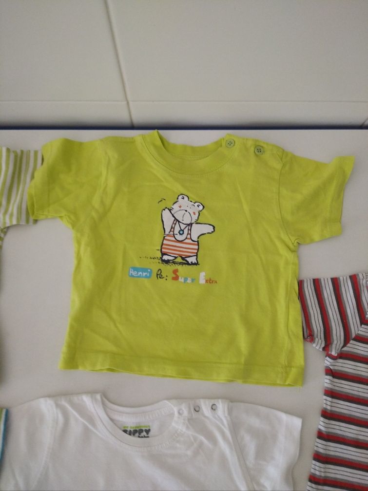 Conjunto de 5 t-shirts tamanho 9/12 meses