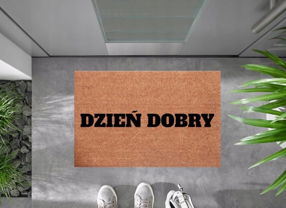 wycieraczka pod drzwi wejściowe z napisem dzień dobry