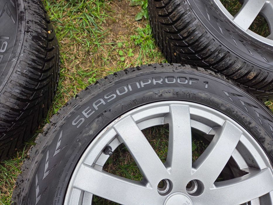 Opony Nokian  Seasonproof Wielosezonowe 195/60 R15