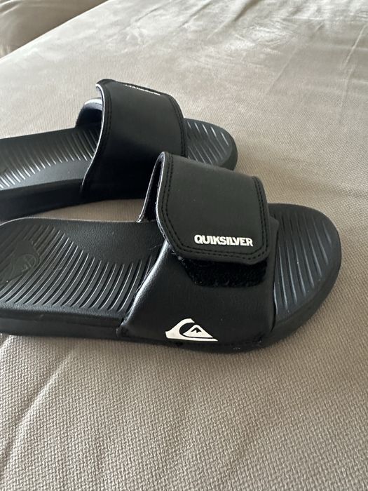 Chinelos de praia Quicksilver  tamanho 33