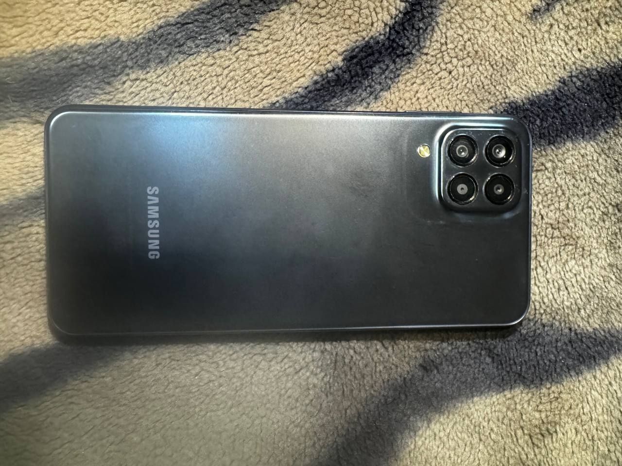 Samsung m33 128gb