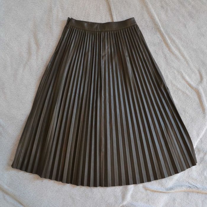 Świetna plisowana spódnica midi Love & Jeans eko skóra w rozm. 36/38
