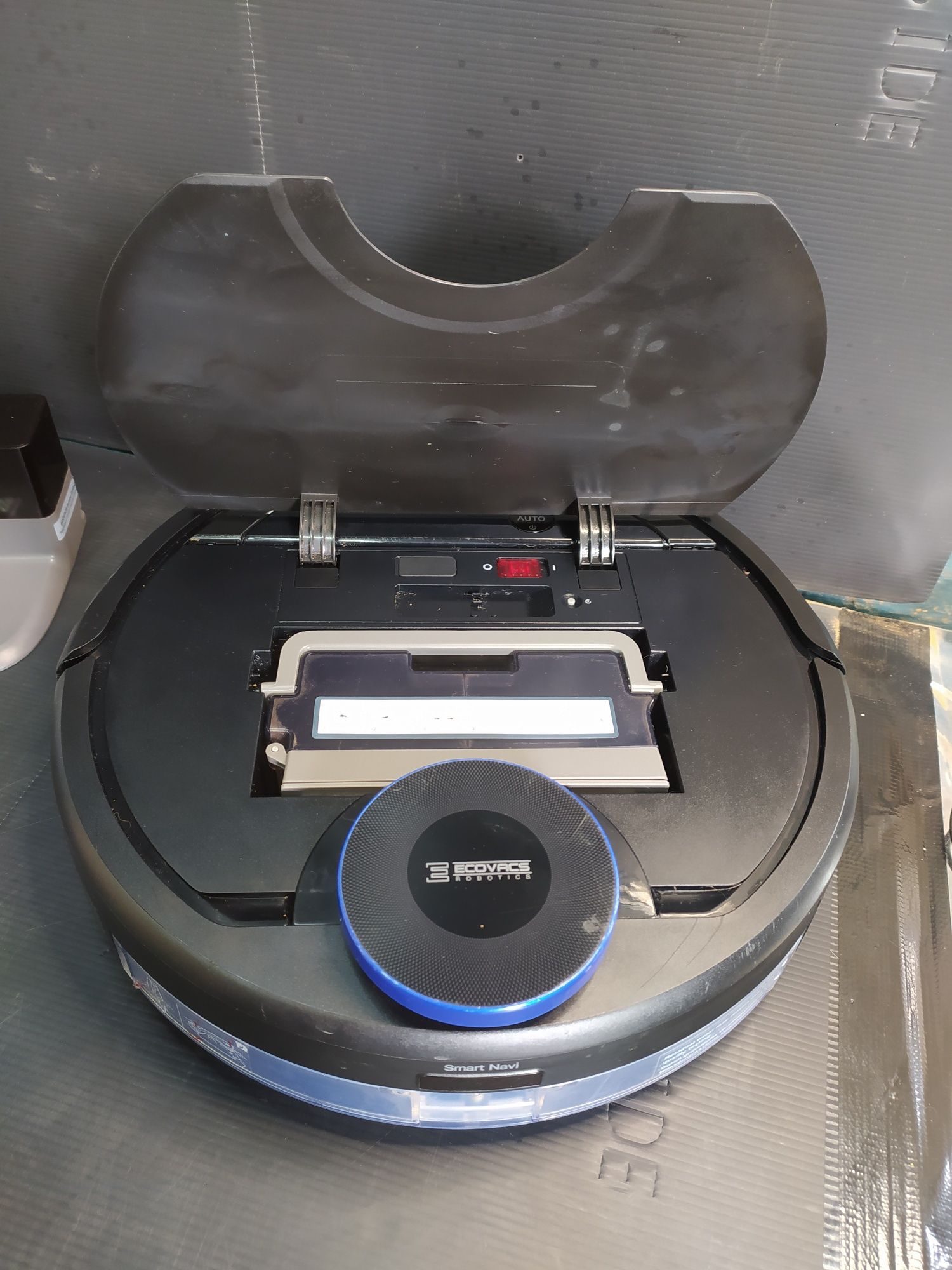 Deebot  Ecovacs OZMO930 odkurzacz automatyczny
