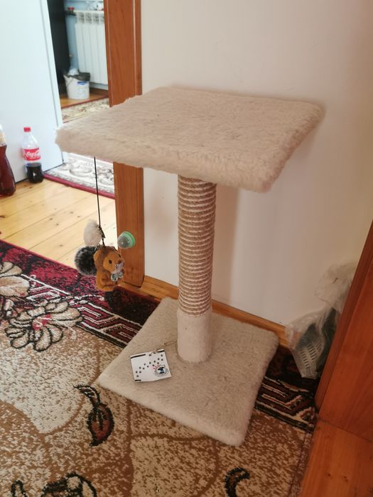 Дряпка (кігтеточка) 30смx30см h60см з поличкою на підстав