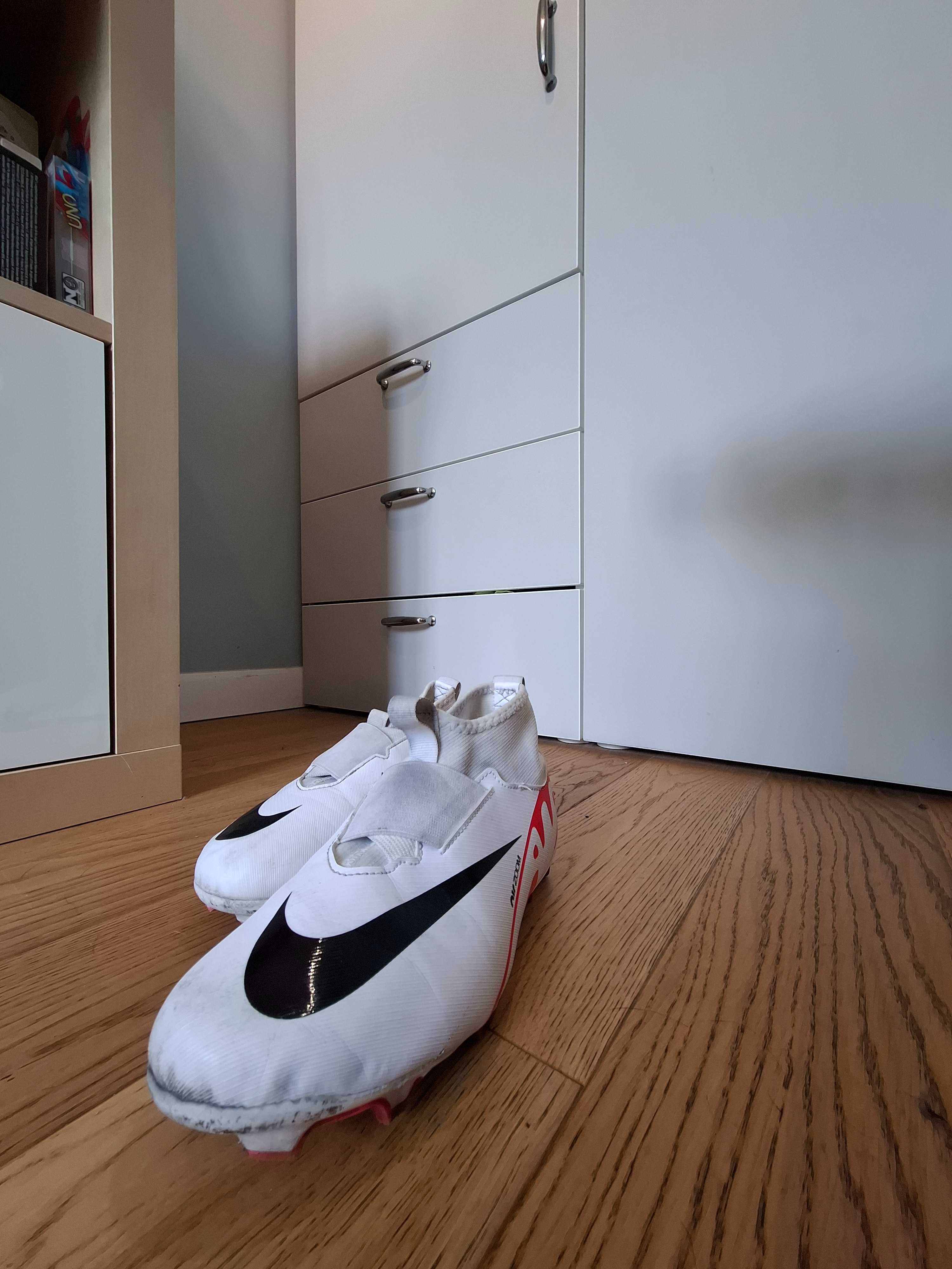 Dziecięce buty piłkarskie Nike Mercurial air zoom.