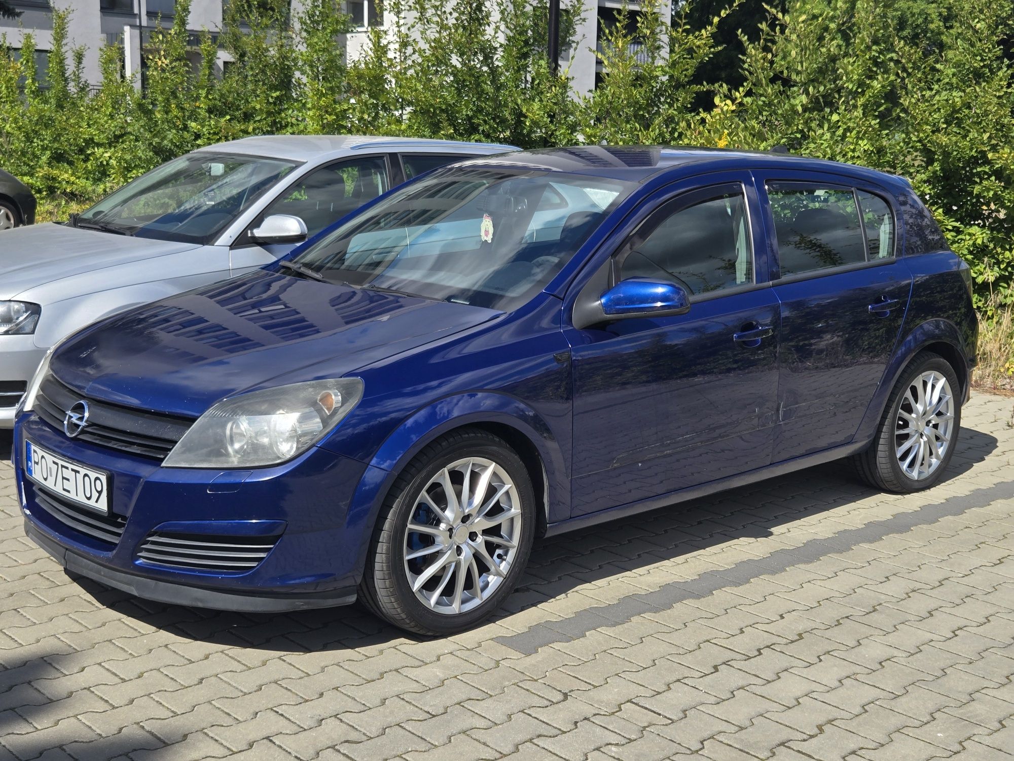 Opel Astra H 1.6 Benzyna • 2004 • 270 tys. km • 4500 zł
