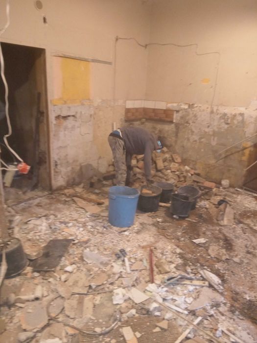 Wyburzanie scian, skuwanie,  tynków posadzek wolne terminy do 100km