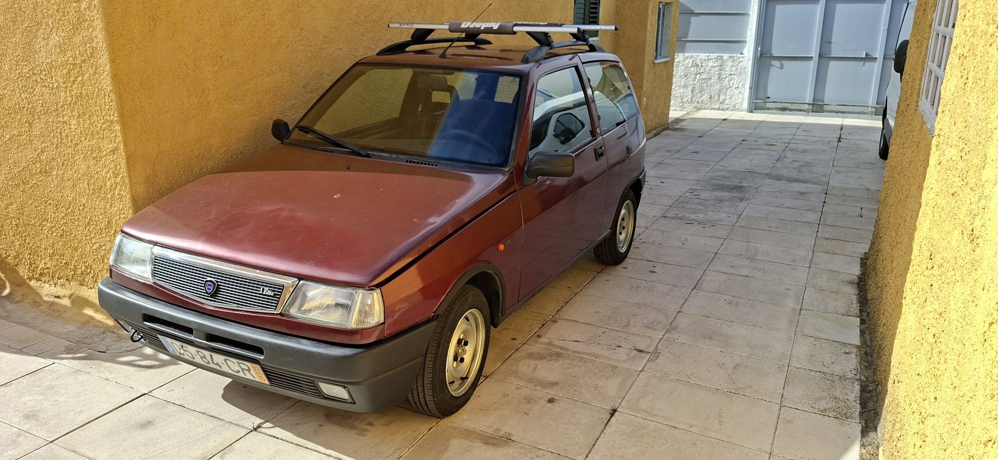 Vendo lancia Y 10