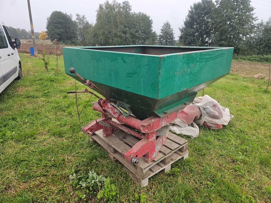 Agegat uprawowo siewny brona aktywna sieewnik rozsiewacz