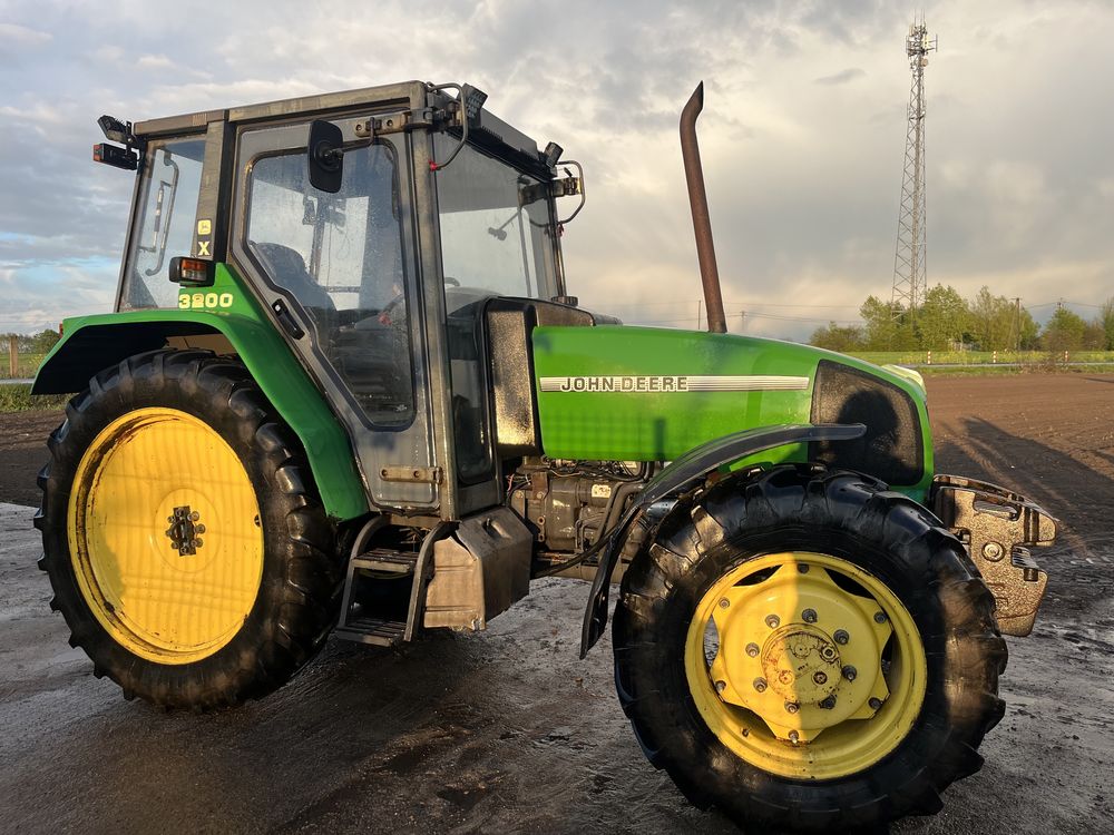 John Deere 3200x