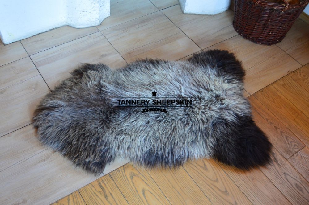 Dekoracyjne Skóry Owcze w Kolorach Naturalnych 90-100cm