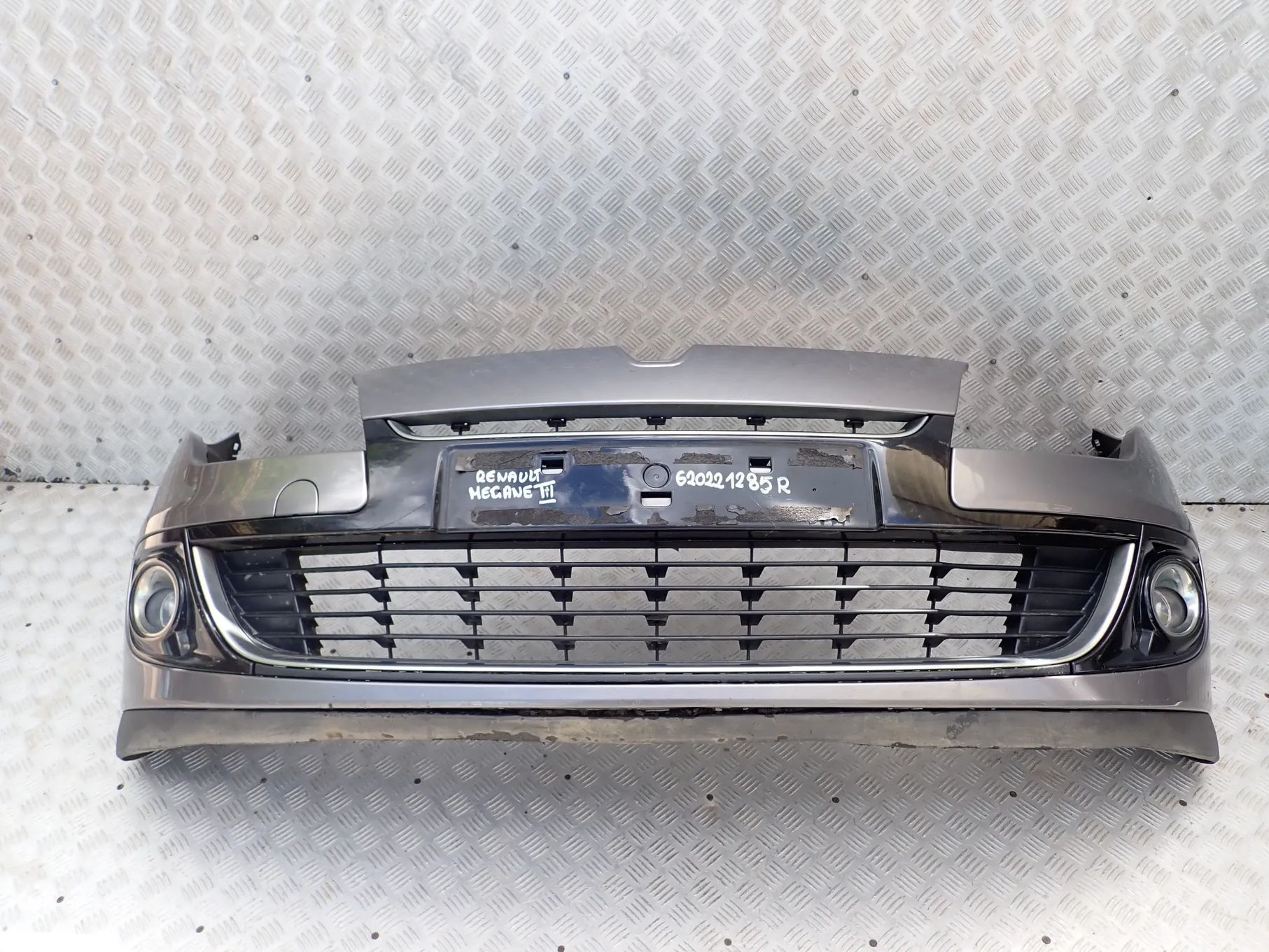 ZDERZAK PRZEDNI RENAULT MEGANE III  620221285R KOD LAKIERU TEKNG