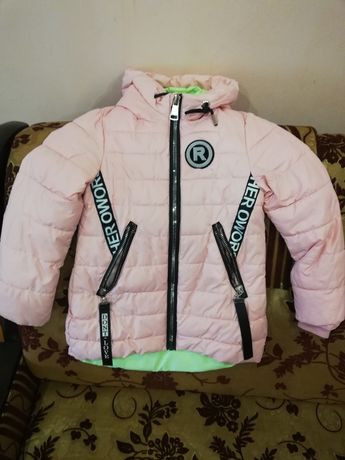 Куртка для девочки 116см