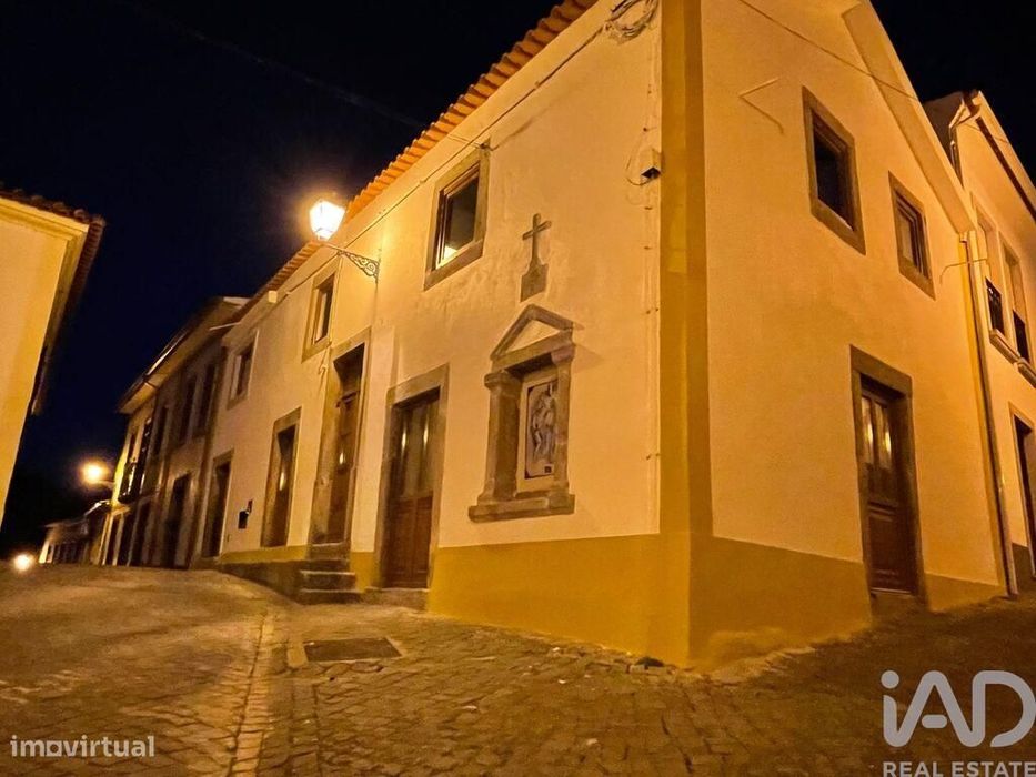 Casa de aldeia T3 em Pedrógão Pequeno de 196,00 m2