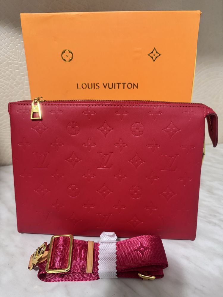 Сумка кросбоди LV coussin в наличии