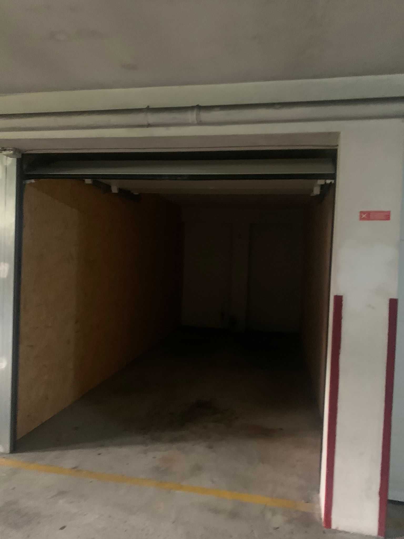 1 Excelentes Garagem    15 metros quadrados  - Centro de  Ermesinde