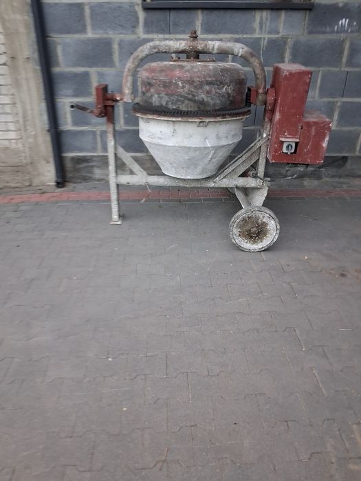 Betoniarka 200 l 3 fazy jak nowa