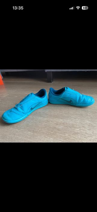 Halówki dziecięce Nike Jr Napór 14 Club IC rozmiar 31